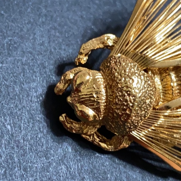🖤VTG💕MONET Cicada design brooch - Picture 5 of 13